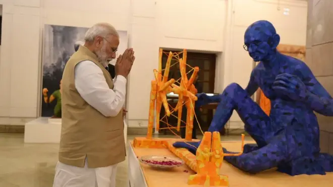 नरेंद्र मोदी