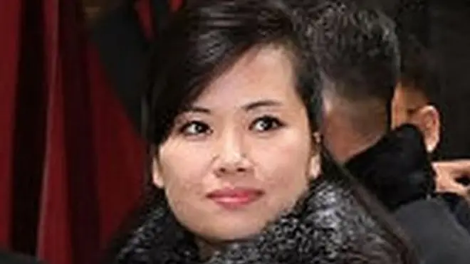 దక్షిణ కొరియా పర్యటనలో హ్యోన్ సాంగ్ వోల్ స్టార్ అట్రాక్షన్‌గా నిలిచారు