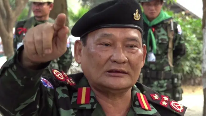 တပ်မတော်က သမ္မတ လက်အောက်မှာ ရှိလား - ဗိုလ်ချုပ်ကြီး စောဂျော်နီ