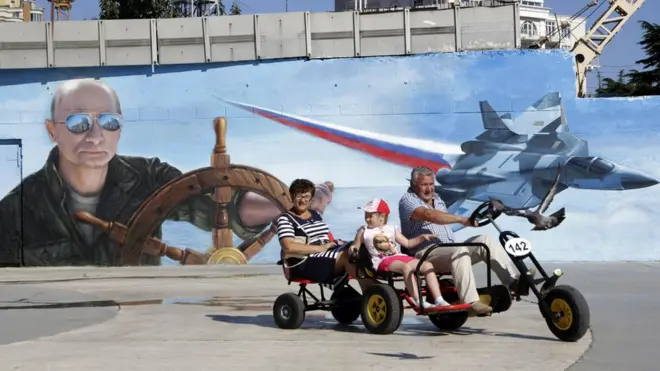 Графіті з Путіним у Криму