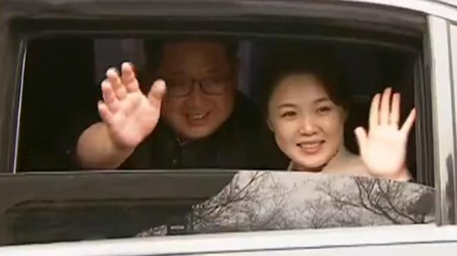 김 위원장과 리설주는 중국을 동행 방문했다