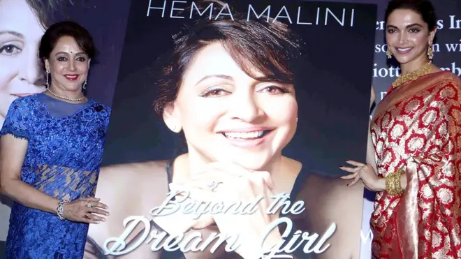دیپکا پاڈوکون نے ہیما مالنی کی سوانح عمری 'بیونڈ دا ڈریم گرل' کا اجرا کیا