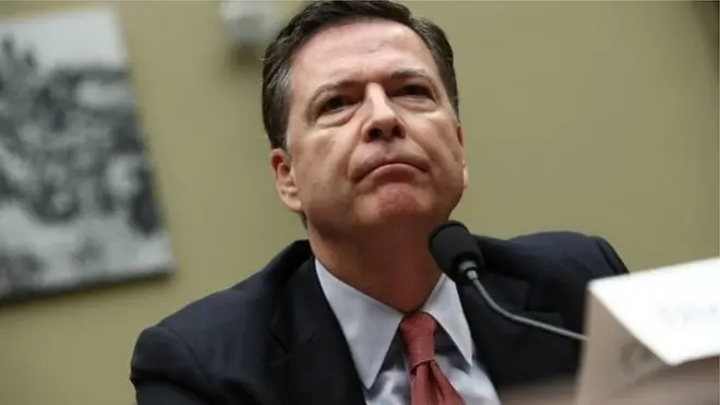 ښاغلې کومي له دې مخکې د برېښنالیکونو موضوع په تړاو پر مېرمن کلنټن نیوکې کړې