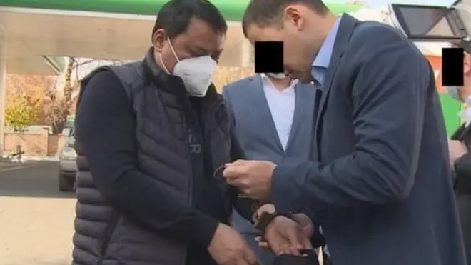 Сот чечими интернеттин кыргыз сегментинде кызуу талкуу жаратып, аны сынга алгандар көп болууда