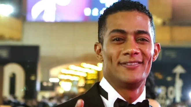 يُعد رمضان من الفنانين المصريين المثيرين للجدل