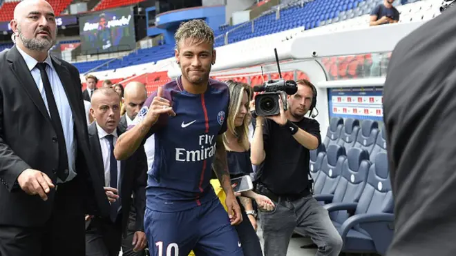 Neymar le nouveau joueur du PSG