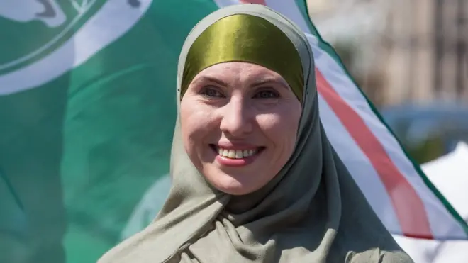 Аміна Окуєва під час акції "Ічкерія жива!" на Майдані Незалежності, в Києві, 13 серпня 2017 р.