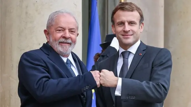 Lula foi recebido pelo presidente francês Emmanuel Macron2021, enquanto se preparava para a campanha presidencial deste ano