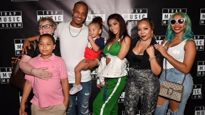 A vida familiar do rapper T.I foi narrada no reality show "T.I. & Tiny: The Family Hustle"