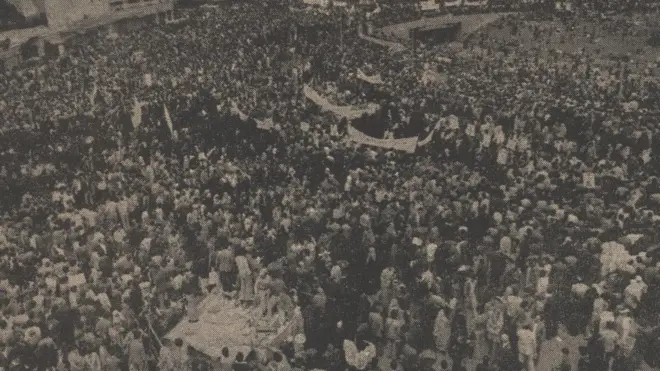 تصویری از تجمع روز کارگر در سال ۱۳۵۸