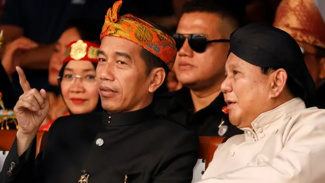 Jokowi-Prabowo kembali bertarung di pemilihan presiden.
