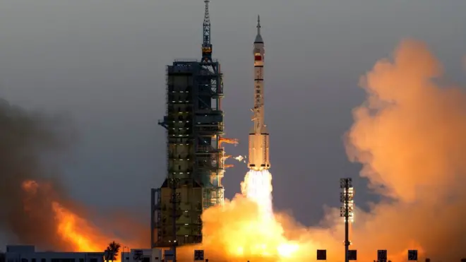 Запуск был произведен с космодрома "Цзюцюань" в пустыне Гоби