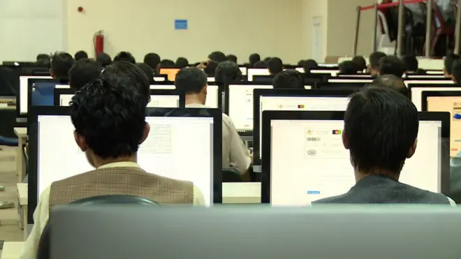 تاکنون مشخصات بیش از پنج میلیون نفر در مرکز اطلاعات کمیسیون انتخابات درج شده است