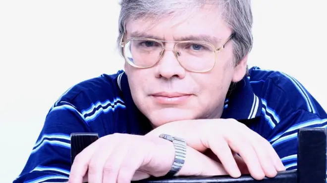 Вместо лекции по средневековой культуре Михаил Константинов решил показать студентам, как работает коррупция в России