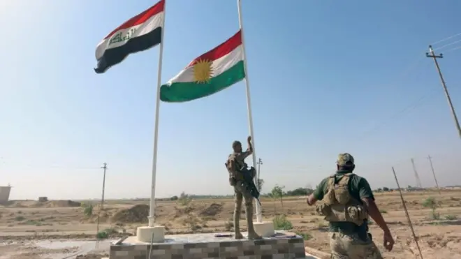 أمرت حكومة بغداد برفع علم العراق على جميع المباني والمنشآت الحكومية في كردستان