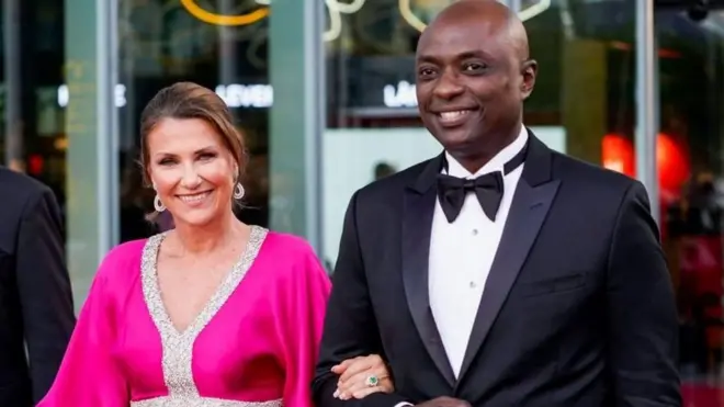 Par je oglasio da se verio 2022. godine.