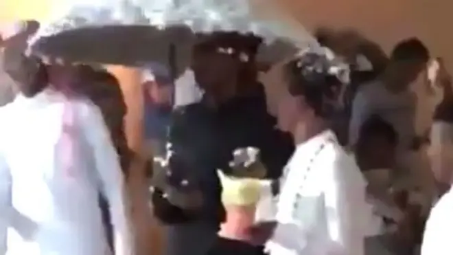 Menurut kepolisian Mekah, adegan itu diabadikan pada Jumat (05/01) dalam suatu acara di tempat penginapan Kota Mekah