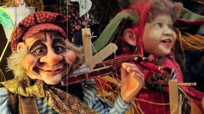 Майстерні ляльок стали центрами чеського національного опору