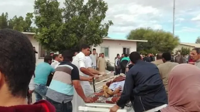 استهدف مسلحون مسجدا يتبع الطرق الصوفية في سيناء، ما أسفر عن مقتل وإصابة العشرات