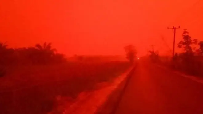 'ये मार्स नहीं है': इंडोनेशिया में आकाश हुआ लाल