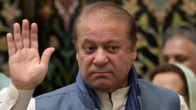 تین دفعہ کے وزیر اعظم محمد نواز شریف کو احتساب عدالت سے کرپشن کے الزام میں دس سال قید کی سزا سنائی گئی ہے