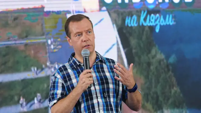 Высказывания Медведева об учителях взбудоражили русскоязычный интернет