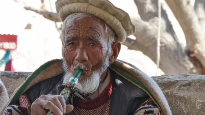 سو سالہ حسن ابا کے سینے میں ان گنت داستانیں محفوظ ہیں