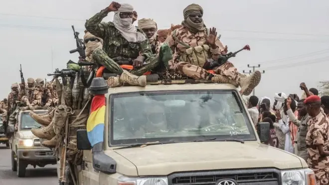 Le défilé de dimanche était une tentative de renforcer la popularité de l'armée en cette période de grande incertitude.