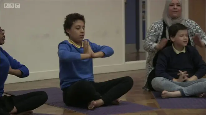 માનસિક દિવ્યાંગ વિદ્યાર્થીઓ માટે યુકેમાં યોગ ક્લાસ