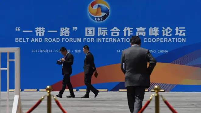 中国外交部回应，指它欢迎任何国家参与一带一路峰会。