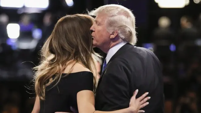 Trump com a mulher, Melania