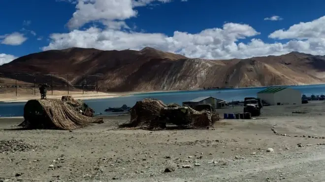 انڈین فوج کا کیمپ