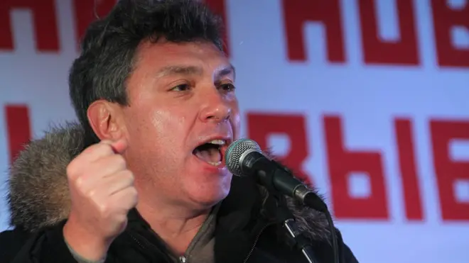 Boris Nemtsov bị bắn chết một ngày tháng 2/2015 khi đi ở Moscow cùng bạn gái
