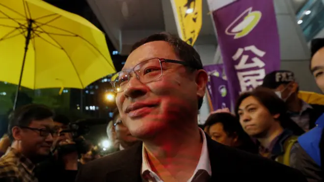 戴耀庭走进香港警察总部（27/3/2017）