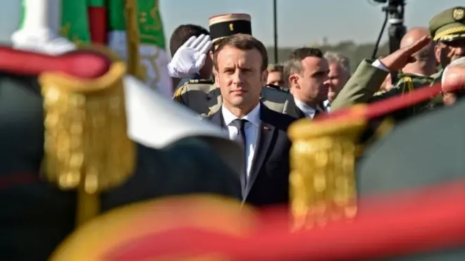 Emmanuel Macron n'a pas voulu déroger à une tradition des présidents français, celle de se rendre dès la première année du mandat en Algérie.