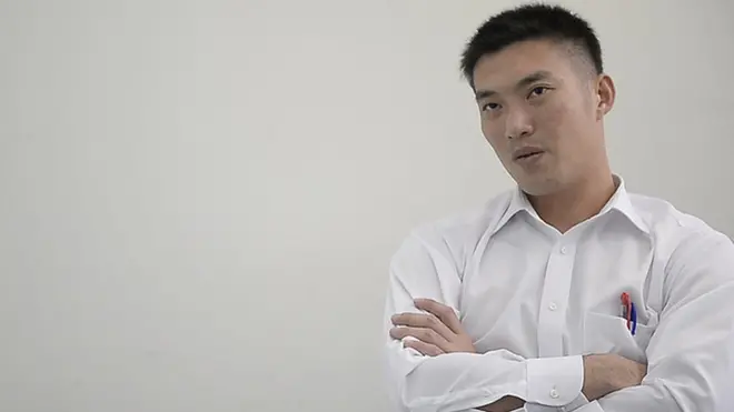 ธนาธร จึงรุ่งเรืองกิจ