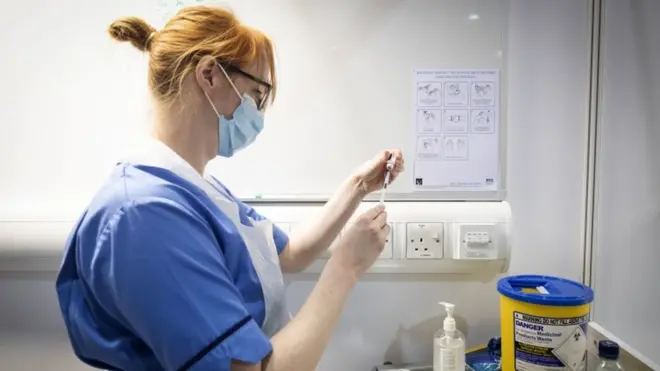 вакцина, медсестра