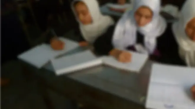 د افغان ماشومانو ځورونه