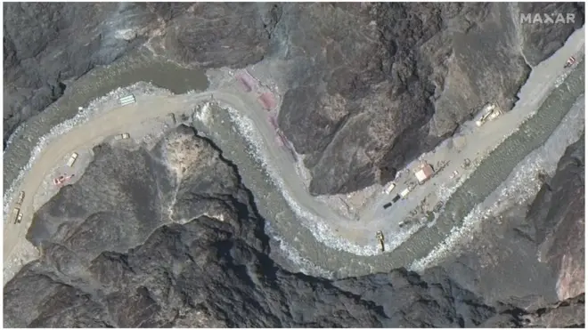 اس سیٹلائٹ تصویر میں 22 جون سنہ 2020 کو مشرقی لداخ میں گلوان وادی میں ایل اے سی کے پاس تعمیرات دیکھی جا سکتی ہے۔