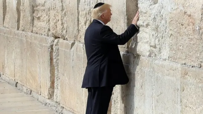 지난 5월, 도널드 트럼프는 현직 미국 대통령으로서는 처음으로 통곡의 벽을 방문했다