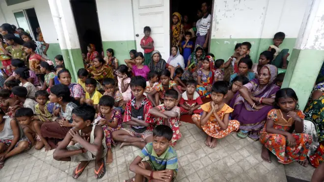 မောင်တောက ဟိန္ဒူ ဘုရားကျောင်းမှာ ခိုလှုံနေသူတွေထဲ ကလေးတွေ အမြောက်အမြား ပါဝင်