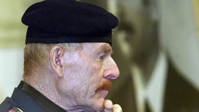 Cizat Al Dowri wuxuu ahaa kaaliyihii hore ee Saddaam Xuseen