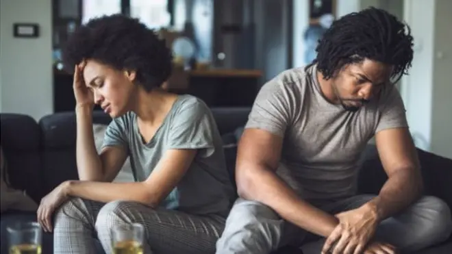 La loi sur le divorce, la dissolution et la séparation introduira les divorces dits "sans faute" au Royaume-Uni.