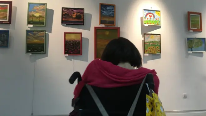 Izložba je otvorena povodom obeležavanja dana osoba sa cerebralnom i dečijom paralizom