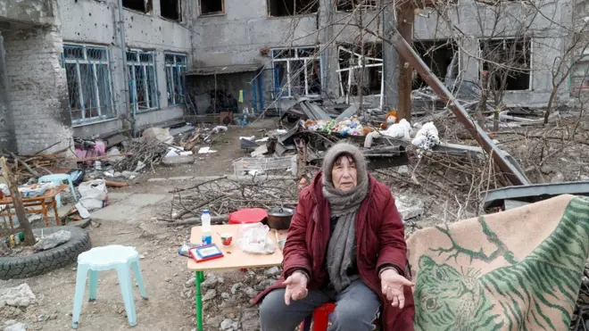 В Мариуполе остаются десятки тысяч мирных жителей