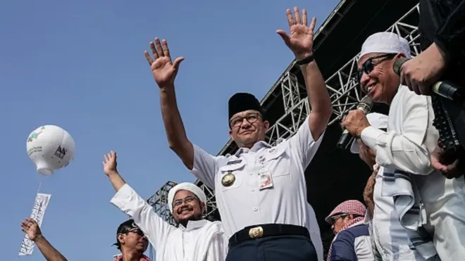 Gubernur Anies Baswedan hadir dalam acara reuni 212 di Monas, Jakarta.
