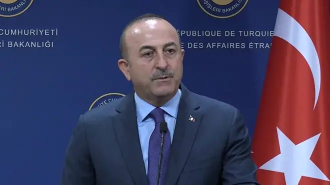 وزير الخارجية التركي مولود جاويش أوغلو يقول إن عدم إجابة السعودية على أسئلة مهمة بخصوص مقتل خاشقجي يعيق عملية التحقيق التي تجريها تركيا.