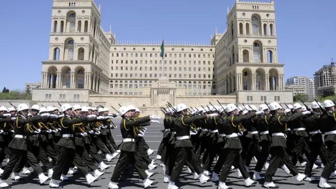 Bakıda hərbi parad (2013)