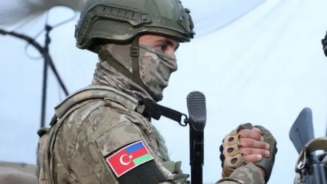 B обеих странах давно говорят о создании единой армии, страны часто проводят совместные учения