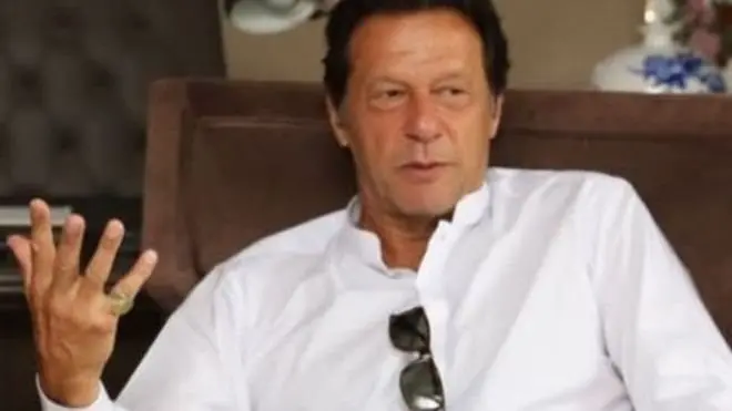 عمران خان تېره شنبه د پاکستان د ۲۲ لومړي وزیر په توګه لوړه وکړه.